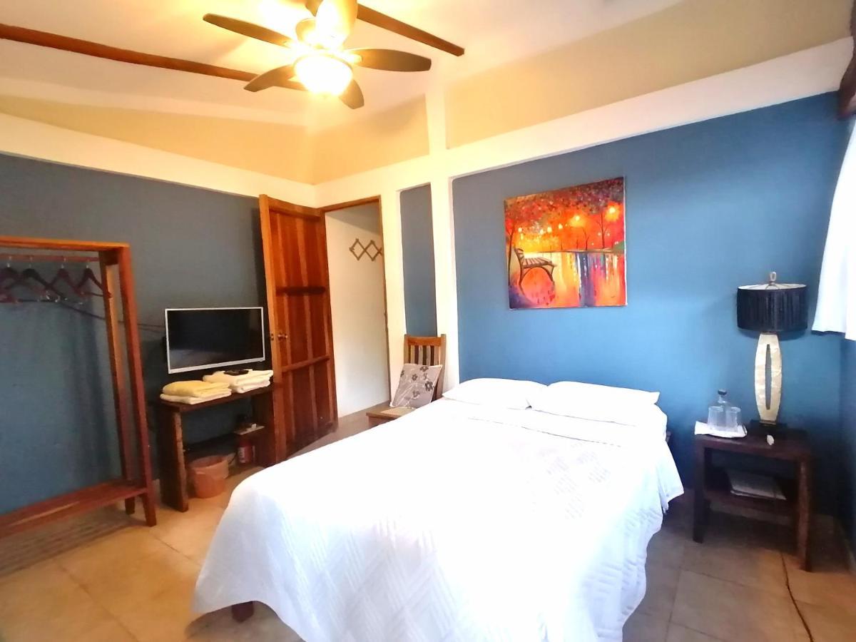Xalli Beach Hotel Altagracia Exterior photo